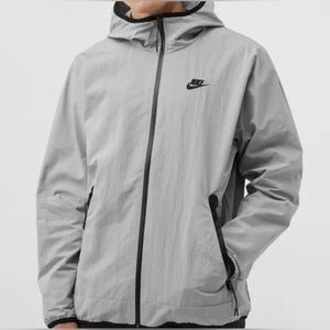 NIKE TECH WOVEN FULL-ZIP LINED HOODED JACKET COBBLESTONE/BLACK XL